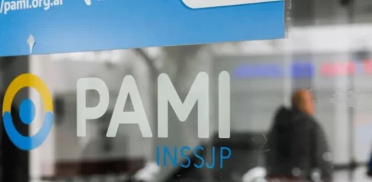 Farmacias de todo el país reclamaron al PAMI la regularización de pagos atrasados y advirtieron por la provisión de medicamentos a jubilados.