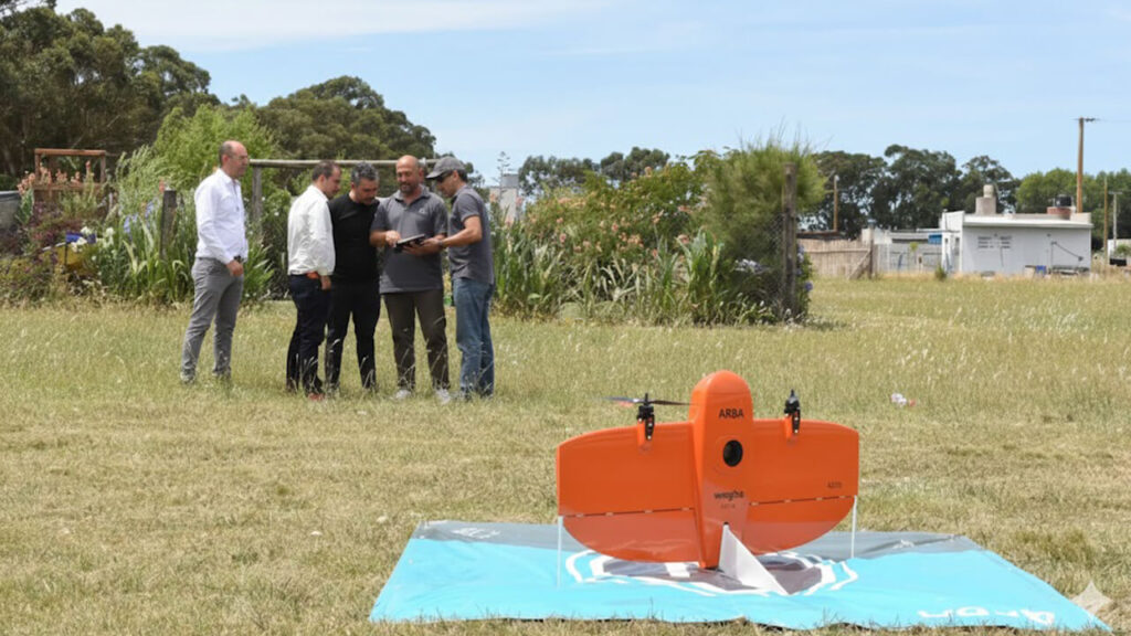 ARBA cuenta con un equipo de dron de ala fija, que obtiene imágenes de altísima definición y aporta información de precisión al sistema.