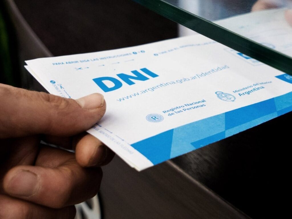 El Gobierno nacional oficializó una actualización integral en el DNI y en el pasaporte argentino, que comenzarán a regir a partir del 1° de febrero de 2026.