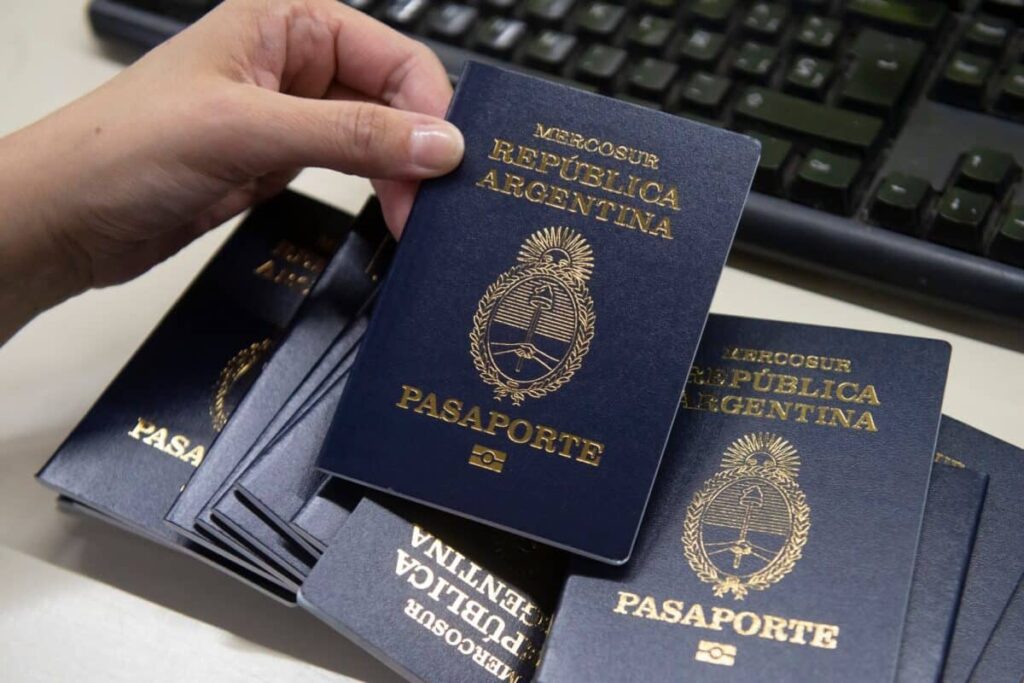 El Gobierno nacional oficializó una actualización integral en el DNI y en el pasaporte argentino, que comenzarán a regir a partir del 1° de febrero de 2026.