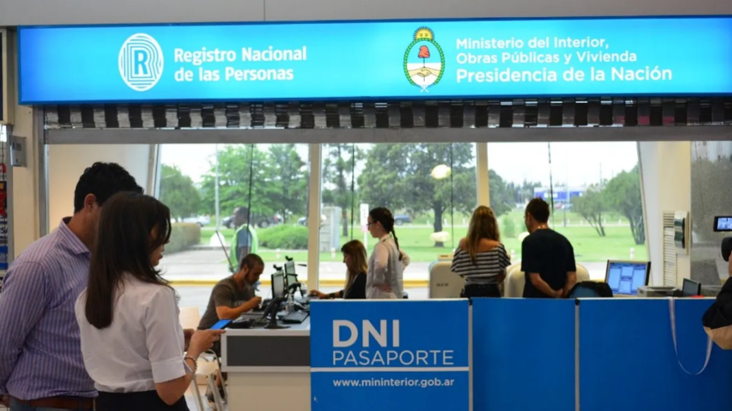 El Gobierno nacional oficializó una actualización integral en el DNI y en el pasaporte argentino, que comenzarán a regir a partir del 1° de febrero de 2026.