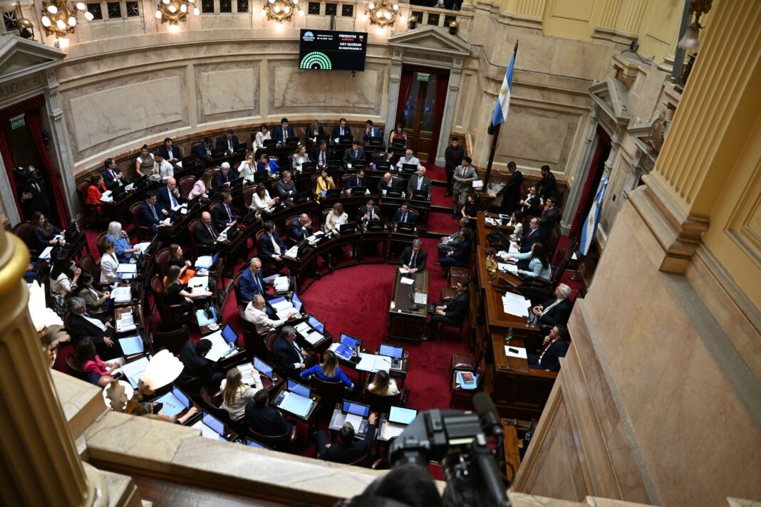 El Gobierno nacional prorrogó las sesiones extraordinarias y presiona para incluir en el debate una reforma del financiamiento universitario. Todos los detalles.