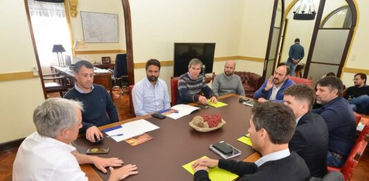 Intendentes de todos los colores políticos confluirán en Chascomús en un encuentro para apuntalar la creación de un foro de alcaldes.