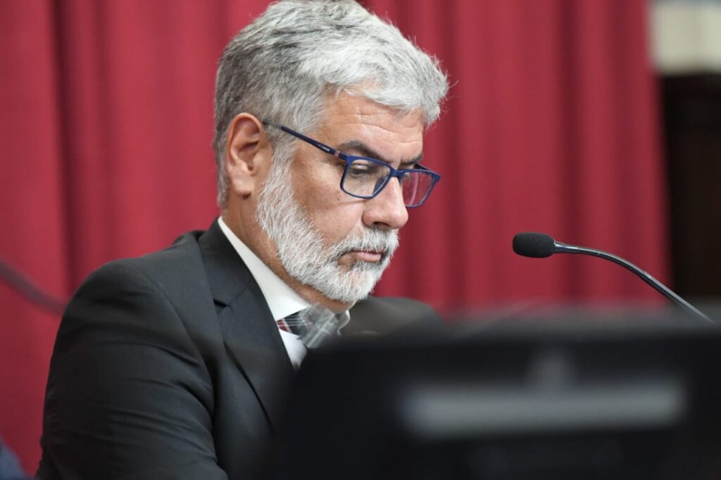 El secretaría administrativo del Senado bonaerense, Roberto Feletti.