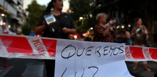 El senador bonaerense del PRO, Marcelo Leguizamón, pide interpelar al titular del Organismo de Control de la Energía Eléctrica bonaerense por los reiterados cortes de luz en el AMBA.