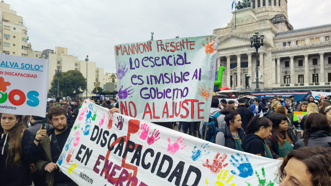 A cuatro meses de su sanción y luego de varios idas y vueltas con la Justicia, el Gobierno reglamentó la Ley de Emergencia en Discapacidad.