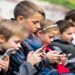 En la Provincia quieren prohibir las redes sociales a menores de 13 años: qué pasa en otros países El diputado bonaerense de Nuevos Aires, Gustavo Cuervo, se plega a la tendencia internacional con un proyecto para prohibir las redes sociales a menores de 13 años.