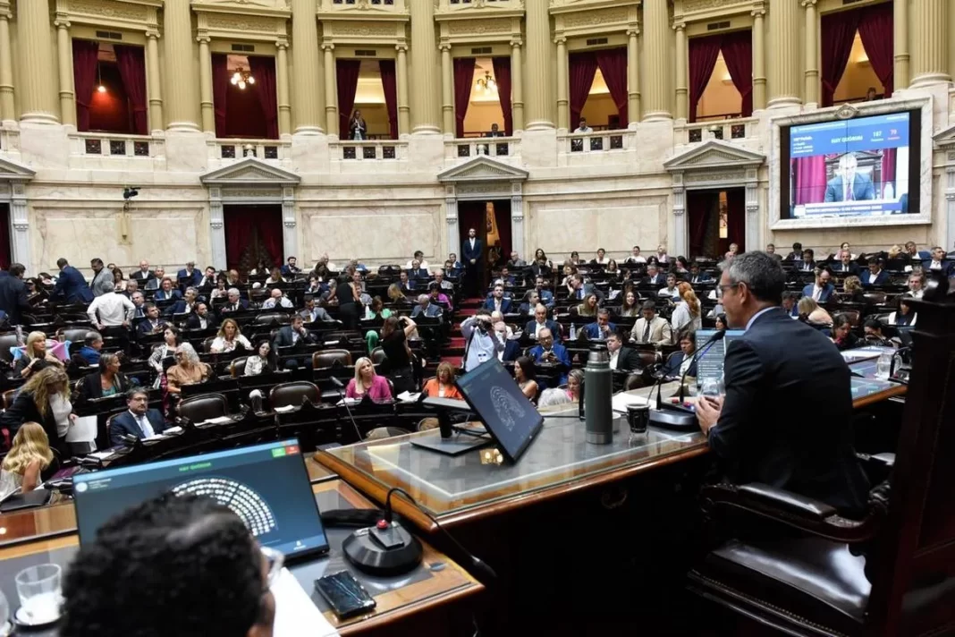 La Libertad Avanza acordó con la oposición llevar la edad de imputabilidad a 14 años y convocó a una sesión clave en Diputados.