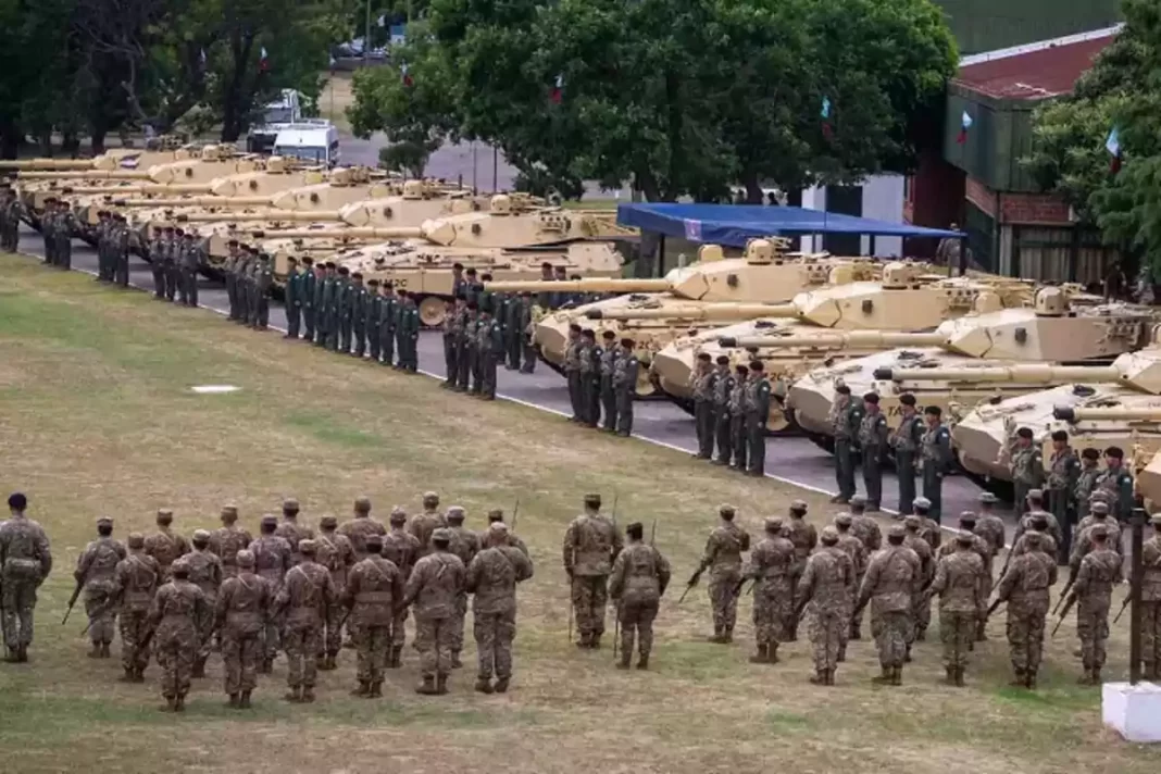 Luego de varios meses de conflicto, el Gobierno nacional reestructuró la obra social de las Fuerzas Armadas y dividió la cobertura de los militares y policías.