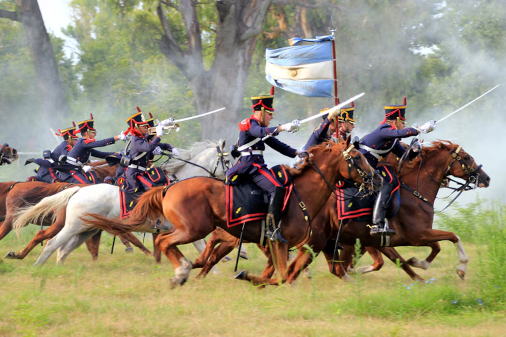 El presidente Javier Milei hará este sábado entrega del sable corvo del Libertador General José de San Martín al Regimiento de Granaderos a Caballo