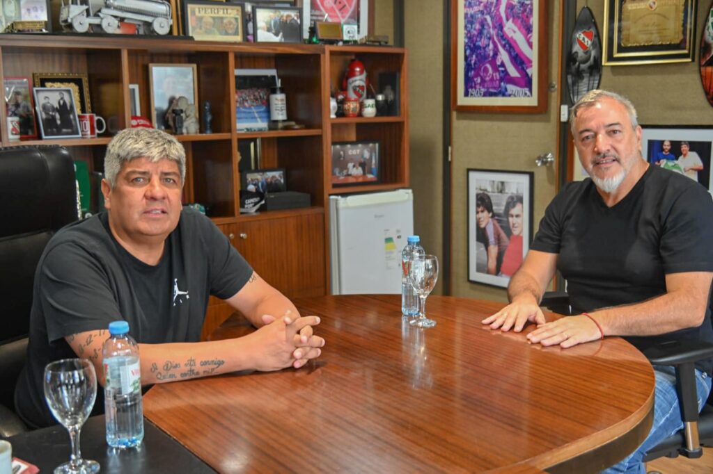 Rodolfo Aguiar se reunió con Pablo Moyano en la previa del tratamiento de la reforma laboral en el Congreso. 