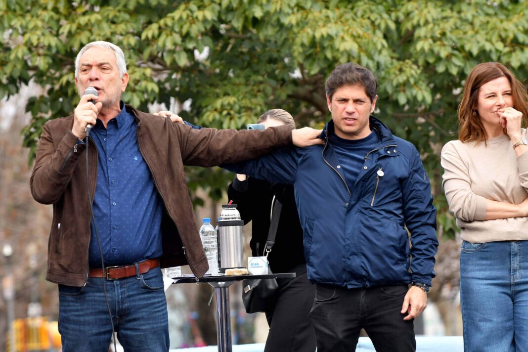 Luego de 18 años y su vuelta a la intendencia de La Plata, Julio Alak vuelve a presidir el PJ local bajo el ala del gobernador de la provincia de Buenos Aires, Axel Kicillof.