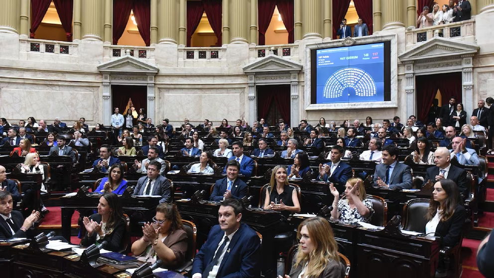 El Gobierno nacional extenderá el plazo de las sesiones extraordinarias para aprobar la reforma laboral.