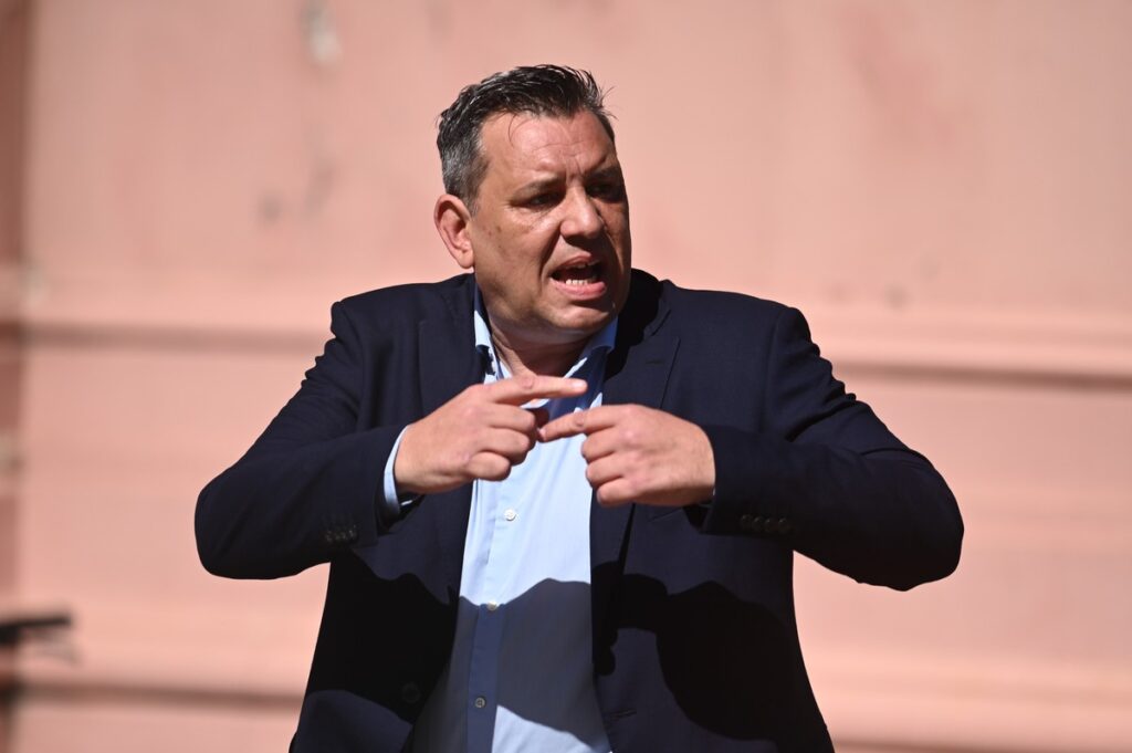 El diputado, Maximiliano Bondarenko, le exige a OPNyA que de detalles de los organismos de niñez, tras la fuga de un menor en La Plata.
