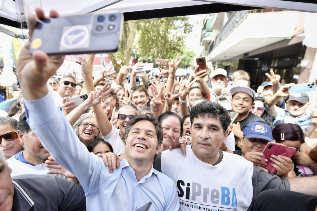 El gobernador Axel Kicillof participó junto a su espacio el Movimiento Derecho al Futuro (MDF) de la marcha contra la reforma laboral. “Es el proyecto de Martinez de Hoz”, aseguró. 