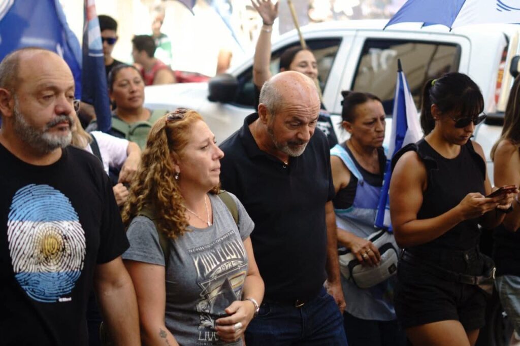 La diputada bonaerense Silvana Nardini participó de la marcha contra la reforma laboral.