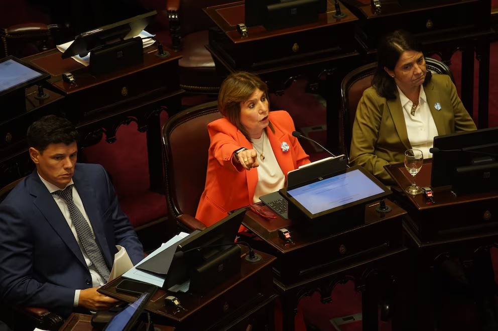 El debate en el Senado de la Nación por la ley de reforma laboral estuvo plagado de cruces y tensiones entre los legisladores del oficialismo y la oposición.