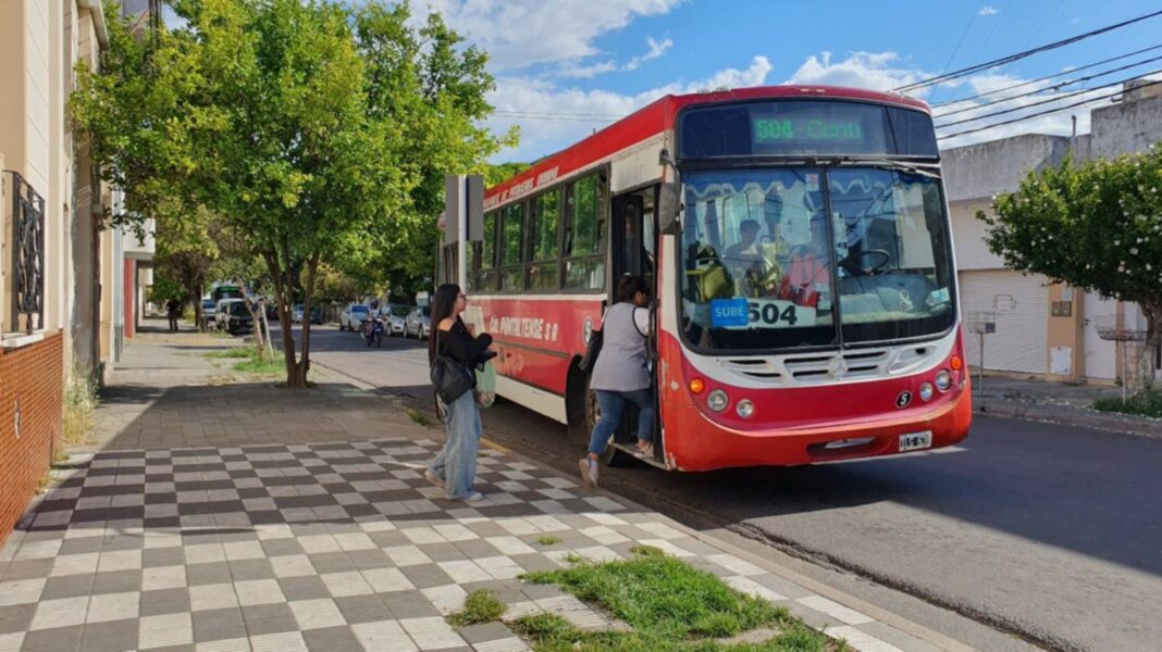 El Municipio de Coronel Rosales activó la emergencia del transporte por un año, luego de que Puntaltense dejara de operar tres recorridos.