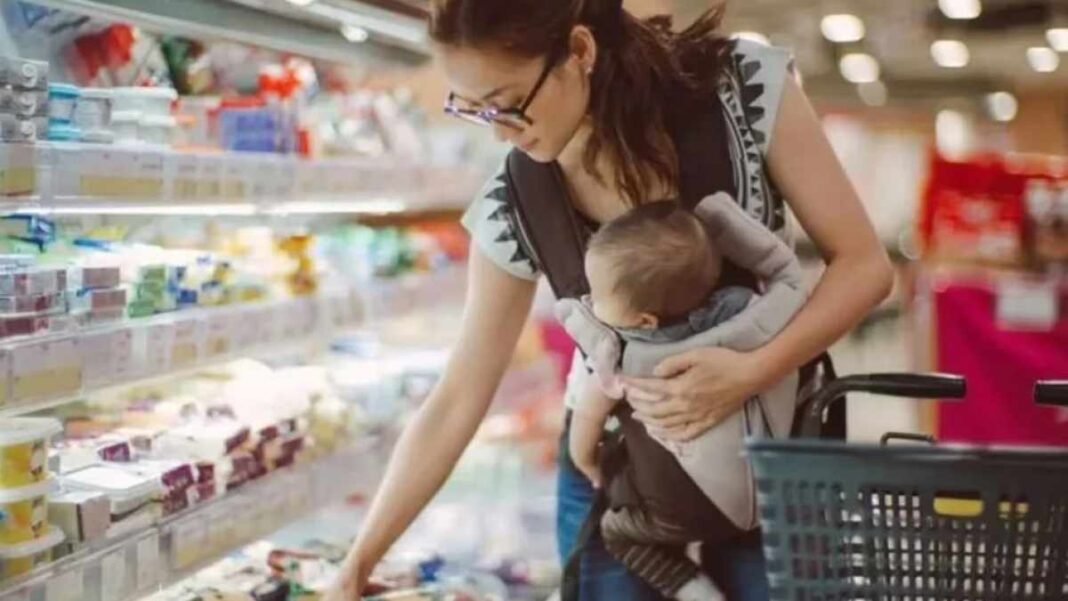 Tras la publicación de la inflación de enero, se conoció que la canasta de crianza aumentó 3,6% y presiona cada vez más a las familias con hijos.