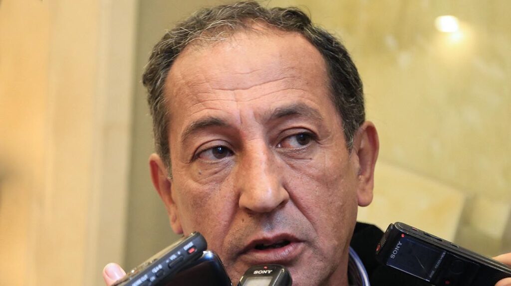 El secretario general de La Fraternidad confirmó que el transporte se paralizará en todo el país, y el titular de la ATE marchará contra la reforma laboral.