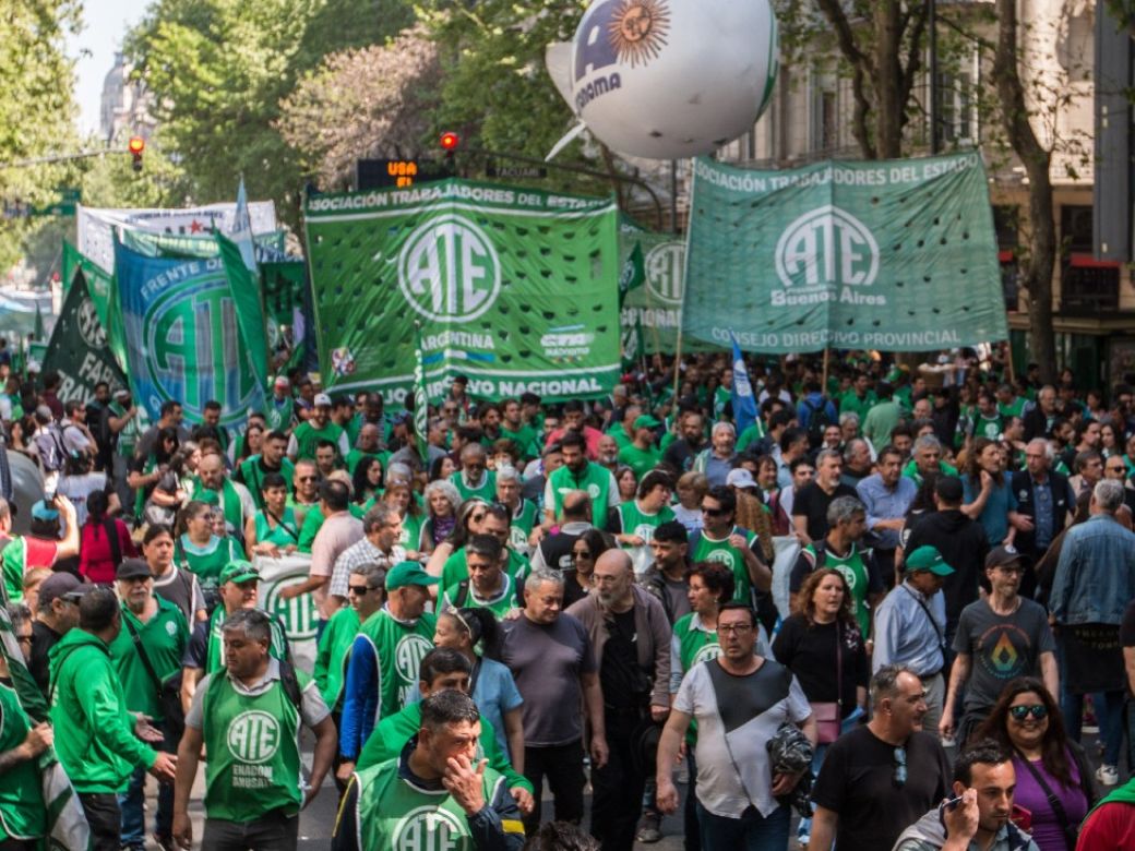 reformma lab
ATE convocó un paro general con movilización en rechazo a la reforma laboral que volverá a tratar el Senado.