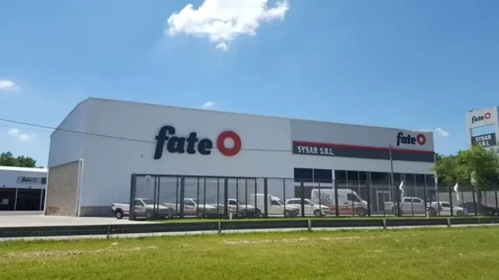 
La Provincia convocó una audiencia "urgente" entre las autoridades de Fate y los trabajadores despedidos. 
