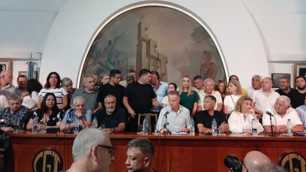 La CGT confirmó el paro nacional de 24 horas y anticipó que la protesta marcará el inicio de una etapa de mayor confrontación con el Gobierno.