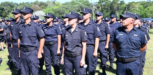 Mediante un decreto, el gobernador Axel Kicillof modificó el régimen de Policía Adicional y restringió la prestación de servicios durante licencias.