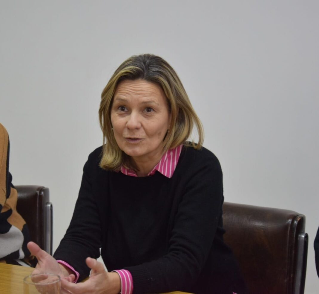 En 9 de Julio, la intendenta María José Gentile volvió a quedar en la mira del campo por una polémica restricción sobre la venta de animales.