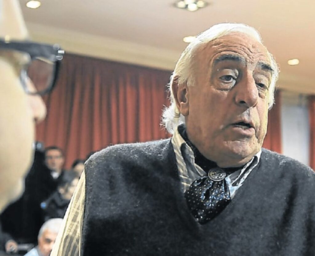 El secretario general de la UTA, Roberto Fernández, ratificó su adhesión al paro general de la CGT para este jueves, por lo que no habrá servicio de colectivos en el AMBA.