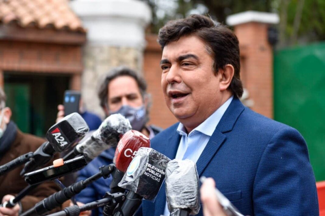 La Justicia porteña sobreseyó a Fernando Espinoza por la causa de abuso sexual a su exsecretaria, y la víctima aseguró que apelará el fallo.