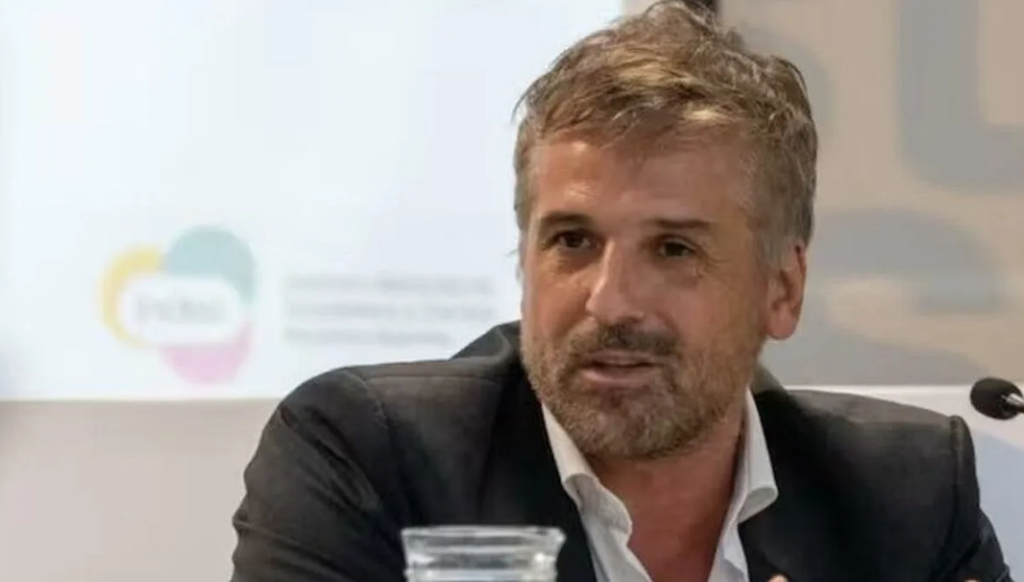 El senador, Fernando Coronel, manifestó su preocupación ante la postergación del nuevo IPC, elaborado por el INDEC.