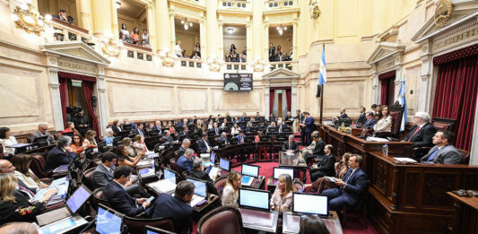 Tras las modificaciones introducidas por Diputados, la reforma laboral vuelve al Senado y el oficialismo buscará aprobarla antes del 1° de marzo.