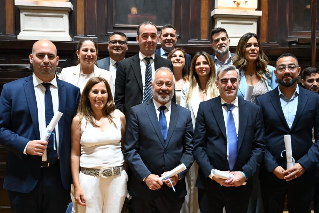 Diputados y senadores bonaerenses de La Libertad Avanza destacaron el avance del proyecto de reforma laboral en el Congreso.