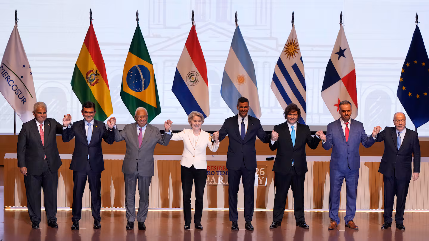 
La presidenta de la Comisión Europea, Ursula von der Leyen, confirmó que la UE aplicará de manera provisoria el acuerdo con los países del Mercosur que lo hayan ratificado.