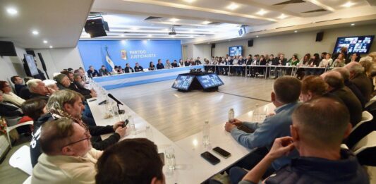 La Junta Electoral del PJ bonaerense oficializó el color y número de las listas que irán a internas en los 16 municipios donde el peronismo no alcanzó la unidad.