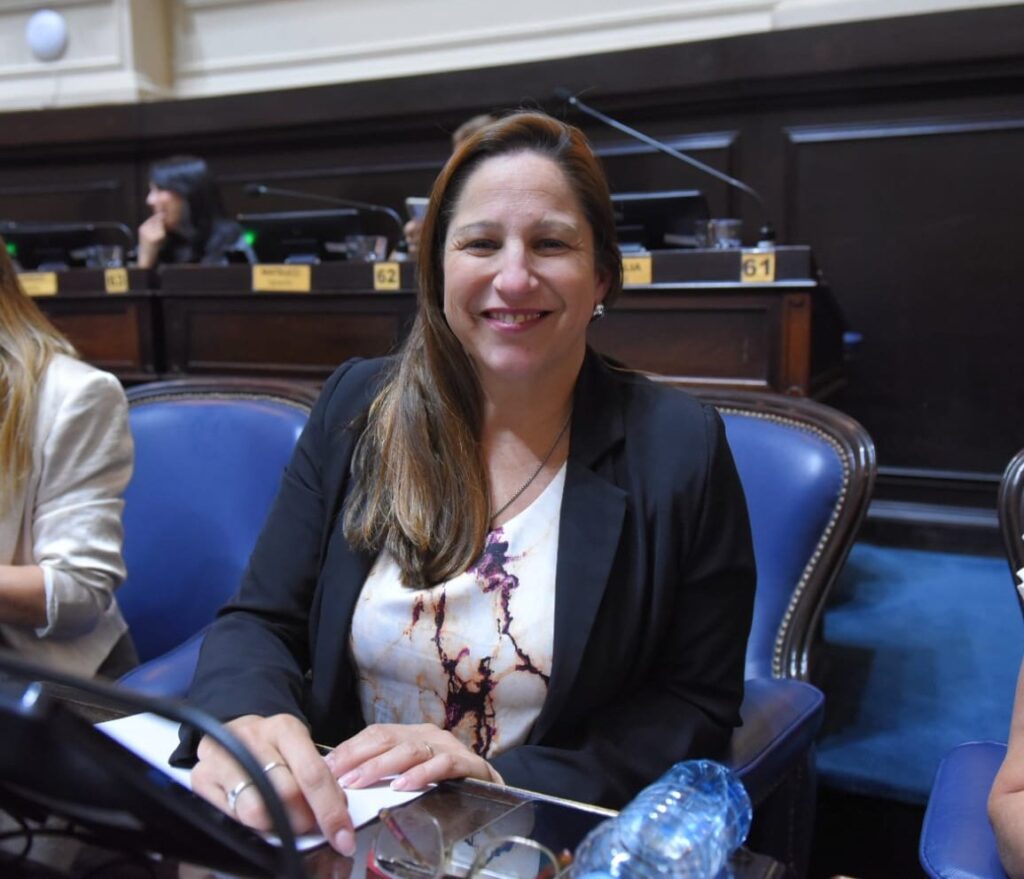 La diputada bonaerense Analía Corvino fue una de las dirigentes presentes en el encuentro partidario de LLA en la Segunda sección electoral.