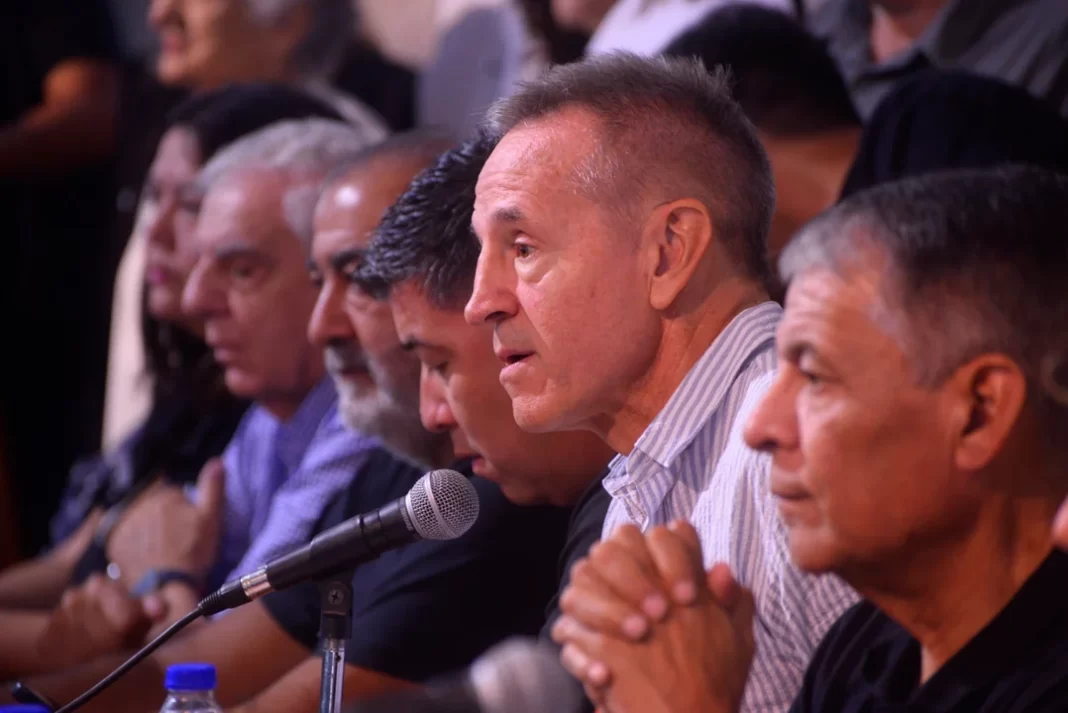 La CGT encabeza una nueva reunión de mesa chica, en la previa al tratamiento de la reforma laboral en la Cámara de Senadores.
