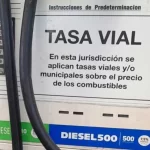 El Gobierno busca que vecinos denuncien las nuevas tasas municipales El Gobierno reactivó la guerra con los intendentes por las tasas municipales y habilitó una página para que vecinos denuncien los nuevos tributos.