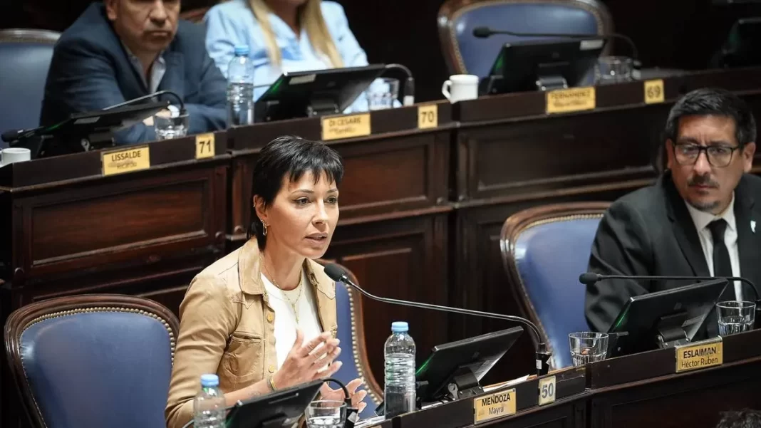 Mayra Mendoza apuntó contra los gobernadores peronistas de Tucumán, Catamarca y Salta por su respaldo a la reforma laboral de Javier Milei.