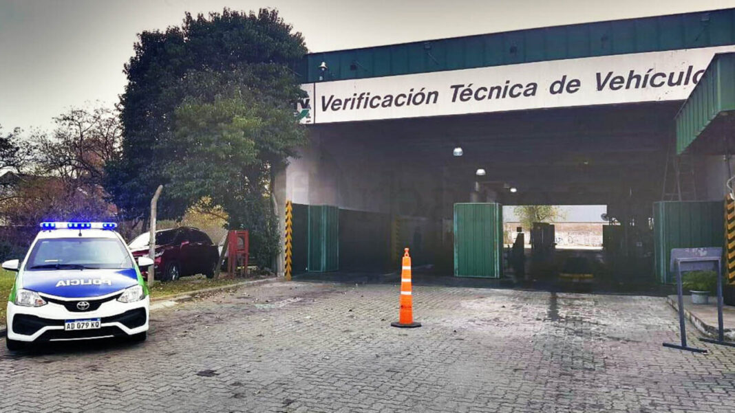El diputado Andrés De Leo presentó un proyecto para eliminar la VTV bonaerense, y cuestionó su impacto en la seguridad vial y la infraestructura.