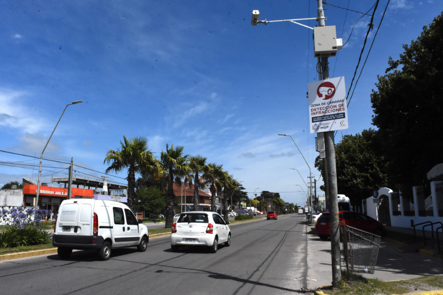 El Ministerio de Transporte bonaerense autorizó nuevas fotomultas, en un contexto atravesado por investigaciones judiciales.