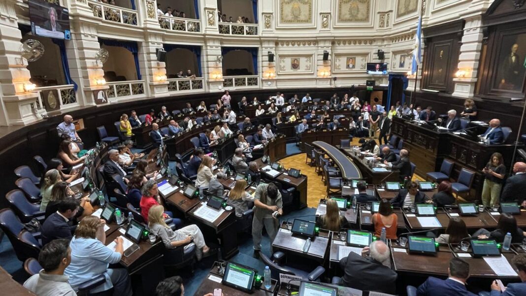 La Cámara de Diputados bonaerense finalmente postergó la unificación e integración de sus comisiones parlamentarias. La discusión quedó para marzo.