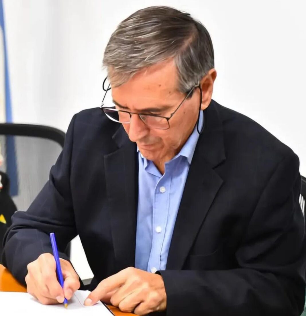 El intendente de Lezama, Arnaldo Harispe (UCR), renunciará a su cargo a partir del 2 de marzo para adelantar su jubilación.