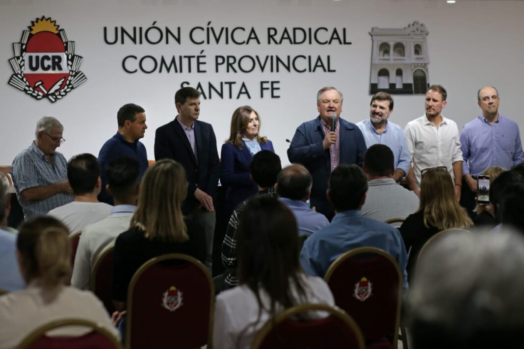 Con el objetivo de romper la hiperfragmentación, el Comité Nacional de la UCR convocó un encuentro de gobernadores e intendentes en Santa Fe.