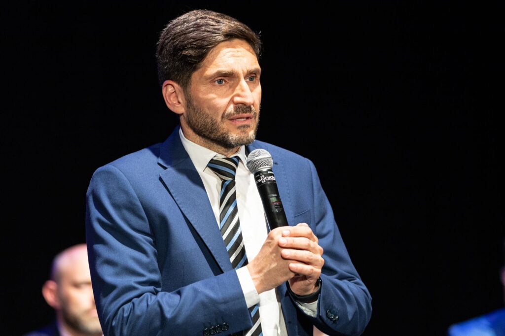 
El gobernador de Santa Fe, Maximiliano Pullaro, será el anfitrión del encuentro organizado por el Comité Nacional del radicalismo. 