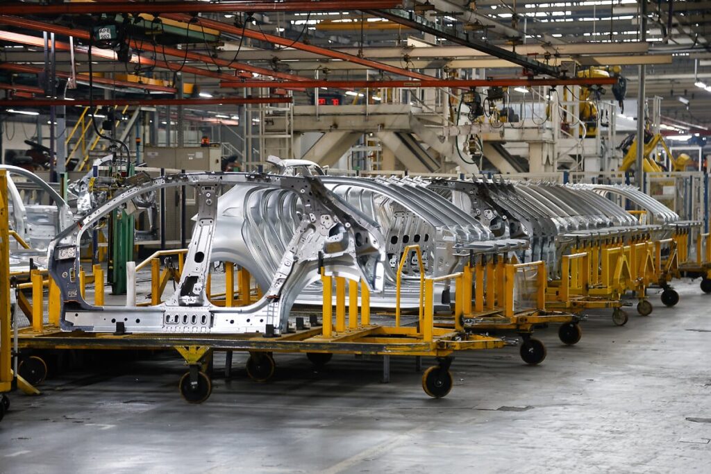 En El Palomar, Stellantis fabrica vehículos de las marcas Fiat, Peugeot, Citroën y Ram
