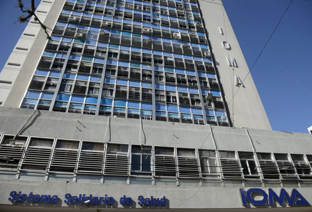 Pablo Morillo exigió explicaciones a IOMA por no implementar el nuevo nomenclador y activó uno de los primeros reclamos legislativos del 2026.