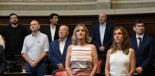Tres senadores bonaerenses del Frente Renovador apuntaron contra el Gobierno de Javier Milei por el cierre y los más de 900 despidos en FATE.