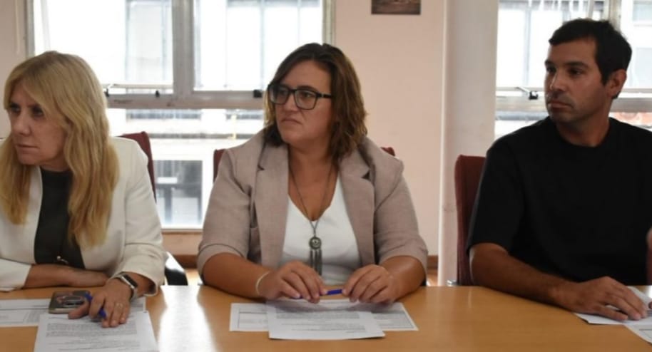 Priscila Minnaard integra el bloque UCR - Unión Cívica Radical, junto a los diputados Alejandra Lordén y Valentín Miranda.